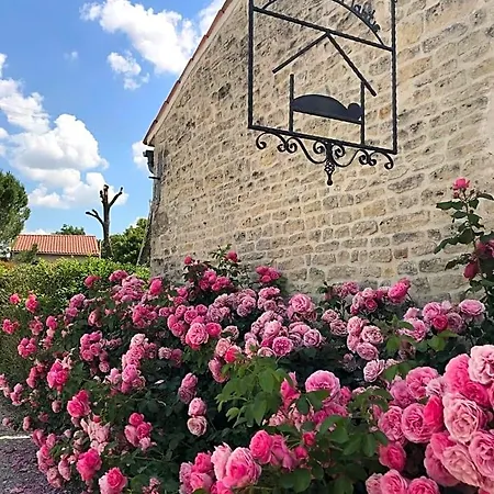 Couette-café Le Clos Du Plantis 3*